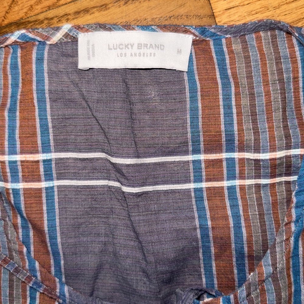 Lucky brand lace up front flowy boho plaid top - flattering!higher in back - Picture 5 of 7
